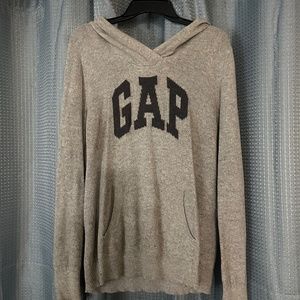 Gap sweater